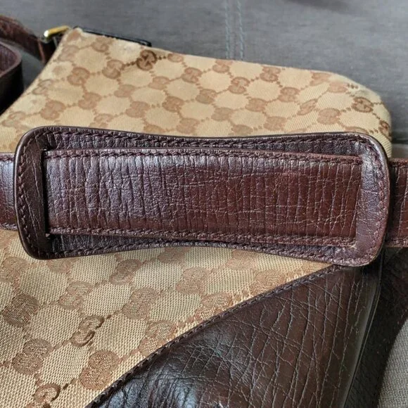 GUCCI GG Supreme Canvas Shoulder Bag - Picture 6 of 12